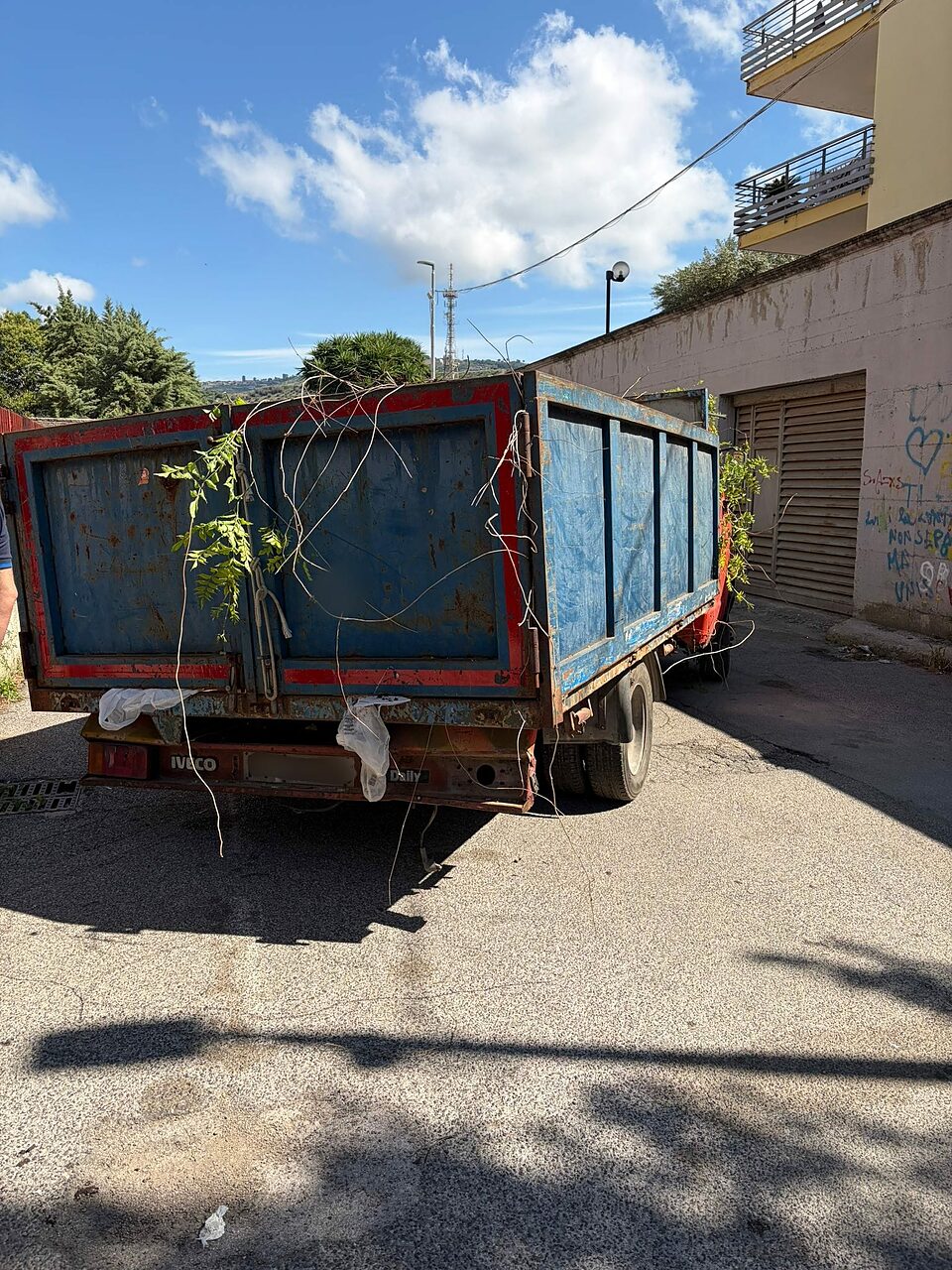 sequestro mezzi rifiuti