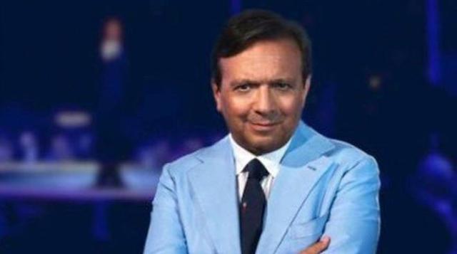 Mediaset taglia il programma "Tiki Taka". Al suo posto raddoppierà "Pressing" Mediaset taglia il programma "Tiki Taka". Al suo posto raddoppierà "Pressing"