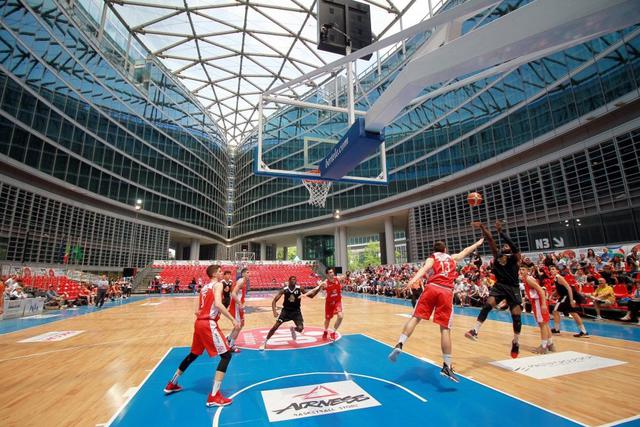 Il playground delle finali regionali in Piazza Città di Lombardia (foto di Skyscraper)
