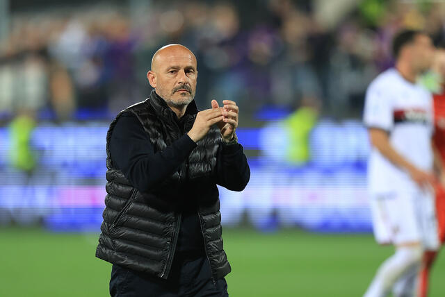 Il tecnico del Bologna Vincenzo Italiano al termine di una partita di Serie A