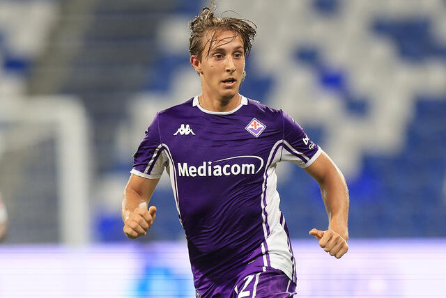 Jacopo Fazzini in campo con la Fiorentina 