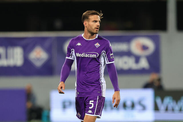 Marin Pongracic in campo con la Fiorentina 