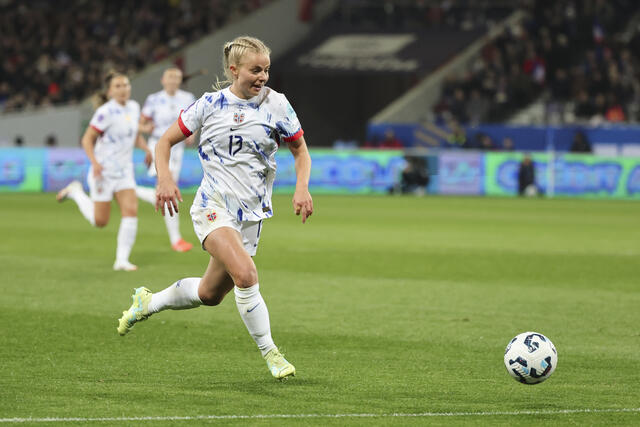Emilie Woldvik in campo con la Nazionale Norvegese