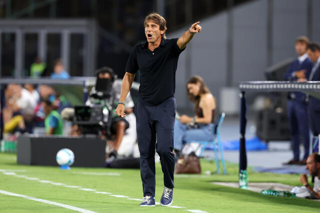 L'allenatore del Napoli Antonio Conte durante una partita di Serie A