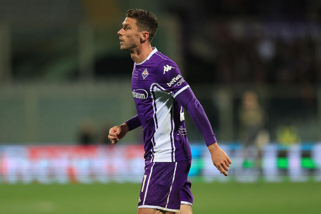Robin Gosens in campo con la Fiorentina 