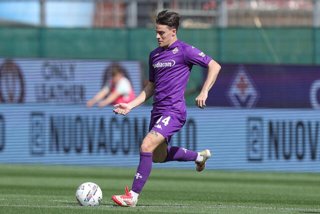 Nicolò Fagioli in campo con la Fiorentina 
