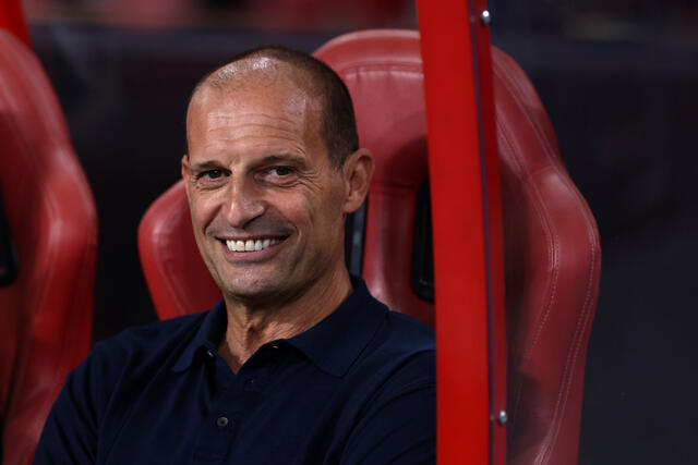 Massimiliano Allegri sulla panchina del Milan