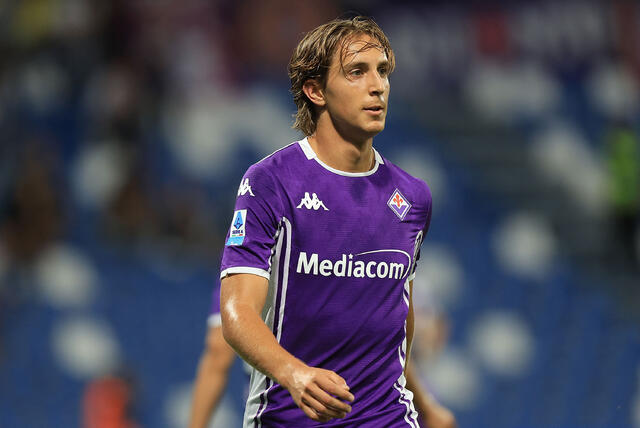 Jacopo Fazzini con la maglia della Fiorentina 
