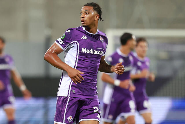 Cher Ndour in campo con la Fiorentina in Conference League