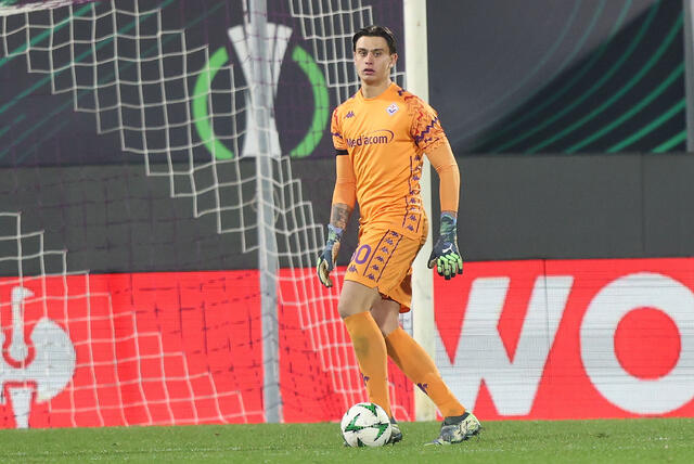 Tommaso Martinelli in campo con la Fiorentina 