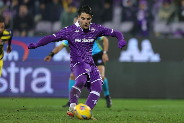 Riccardo Sottil in campo con la Fiorentina al Franchi 