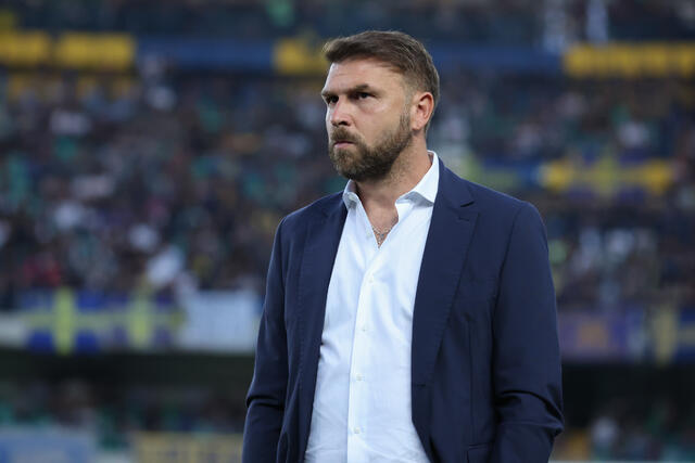 Il tecnico del Verona Paolo Zanetti allo stadio Bentegodi
