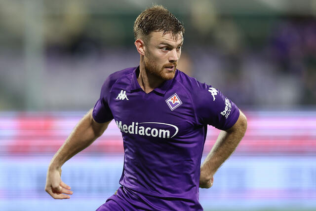 Lucas Beltran in campo con la maglia della Fiorentina n Serie A