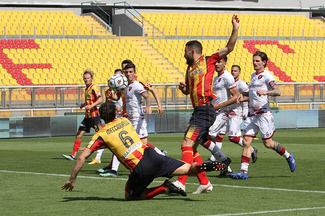 Pianeta Lecce: Lecce-Reggina: prezzi ridotti per donne e bambini